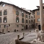 Bnbutler - Citta Alta - Di Charme Apartment